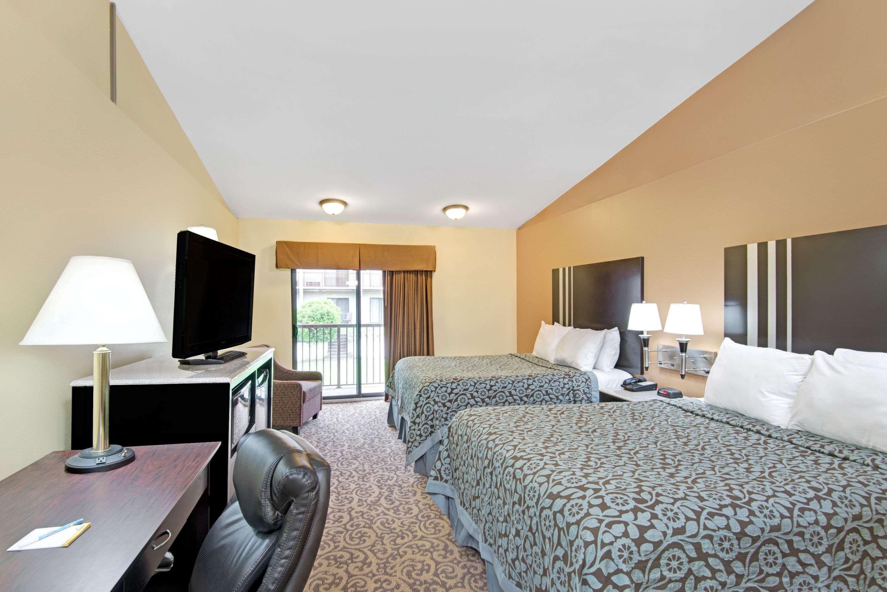 Days Inn By Wyndham Washington Ngoại thất bức ảnh